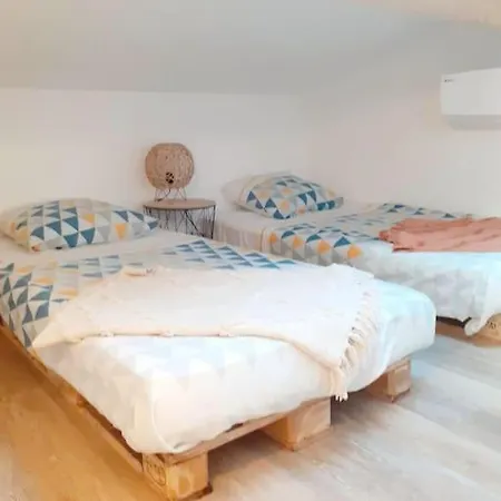 Charmant Duplex Avec Jacuzzi Aumelas Extérieur photo