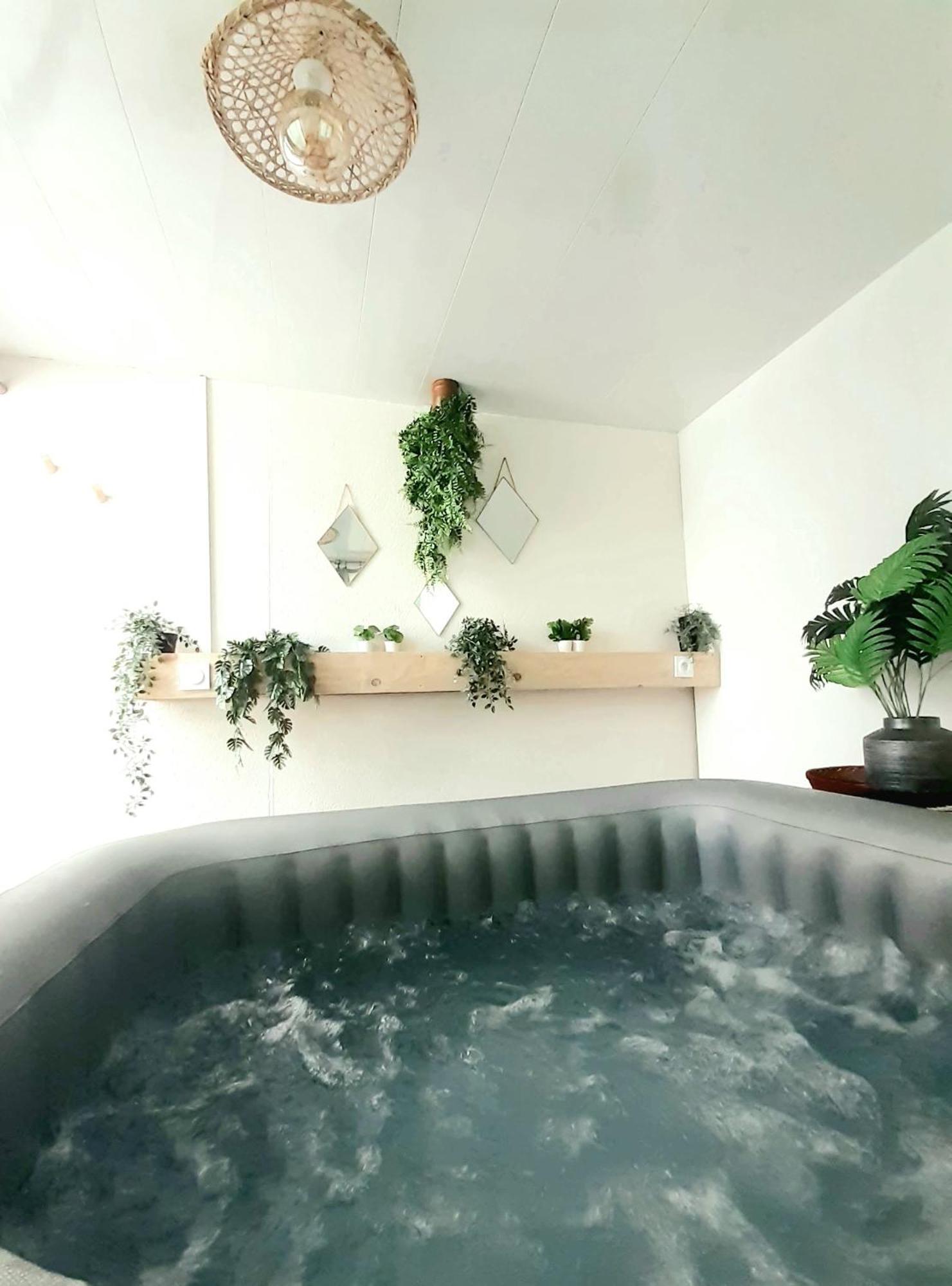 Duplex Avec Jacuzzi * Aumelas